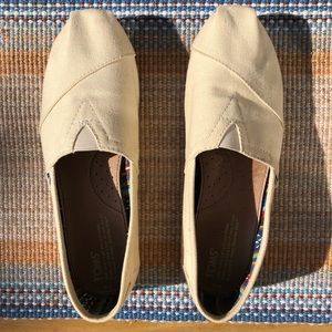 Canvas TOMS Classic Women’s Size 8